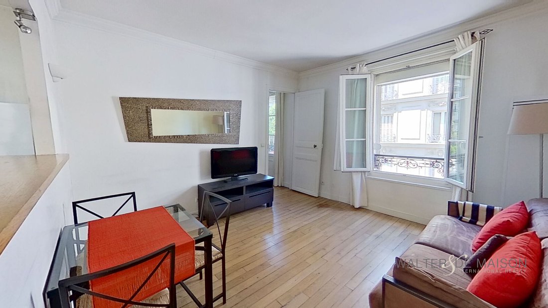 Apartment in Gros Caillou, Paris 7e Arrondissement, Paris 1 - 18297374