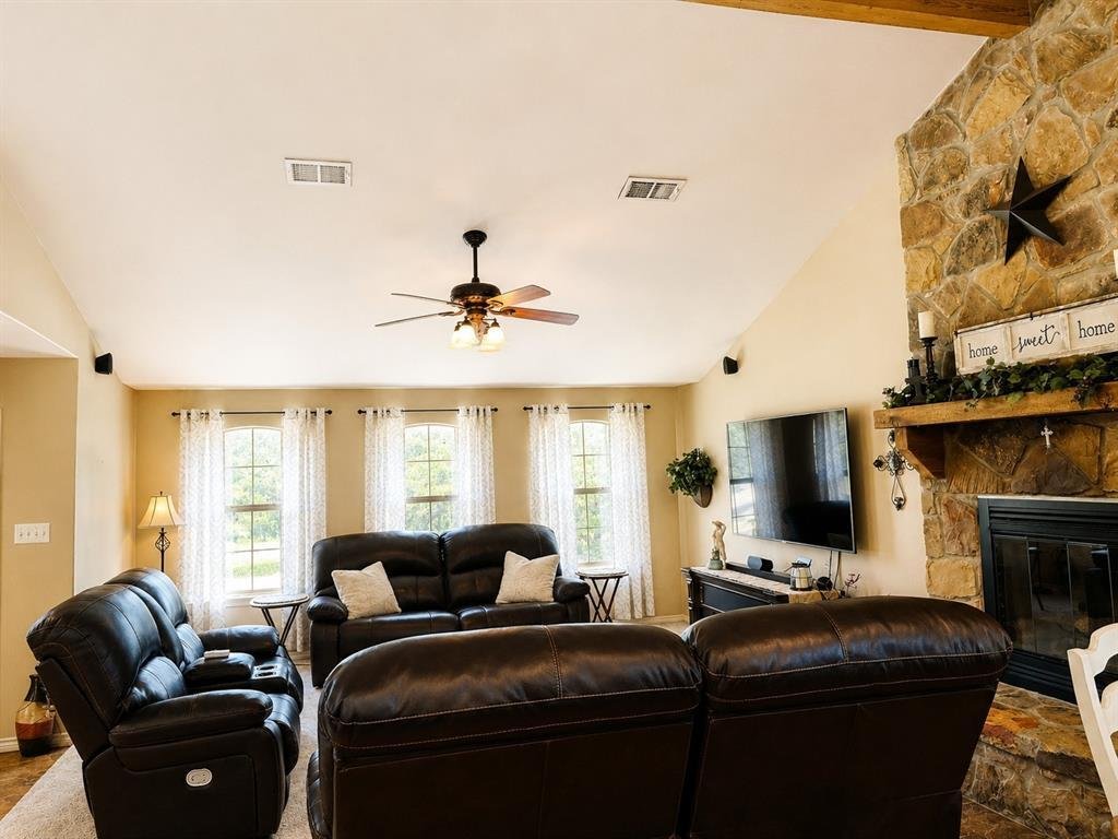 House in Cross Plains, Texas, United States 5 - 18293664