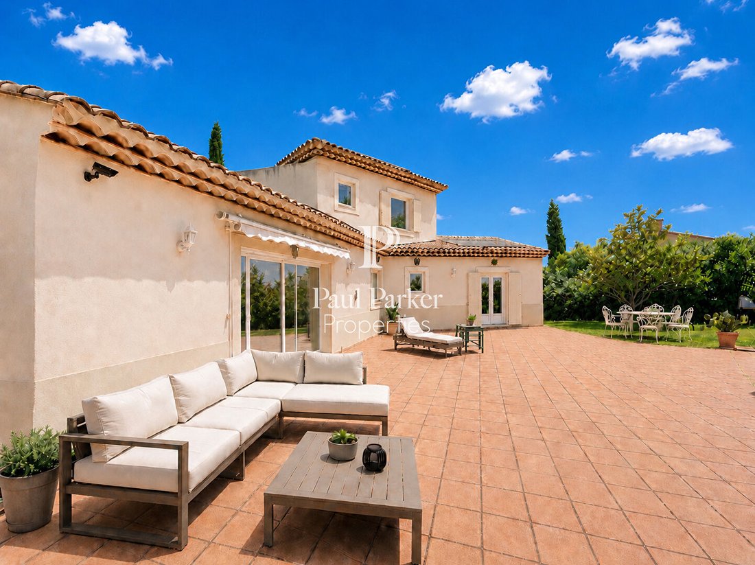 Villa in Le Puy-Sainte-Réparade, Provence-Alpes-Côte d'Azur, France 4 - 18297373