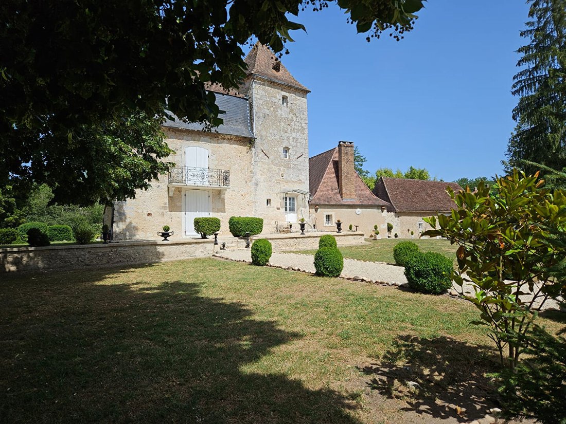 Chateau in Beaulieu, Perigueux, France 2 - 17797054