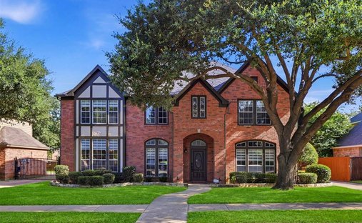 House in Lewisville, Texas, United States 1