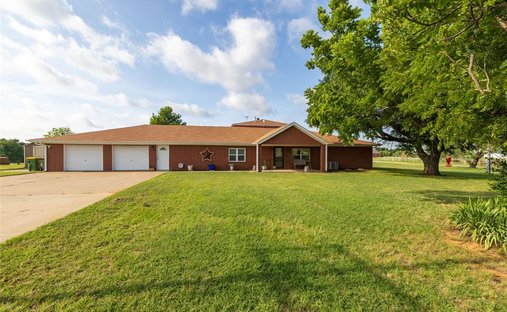 House in Decatur, Texas, United States 1