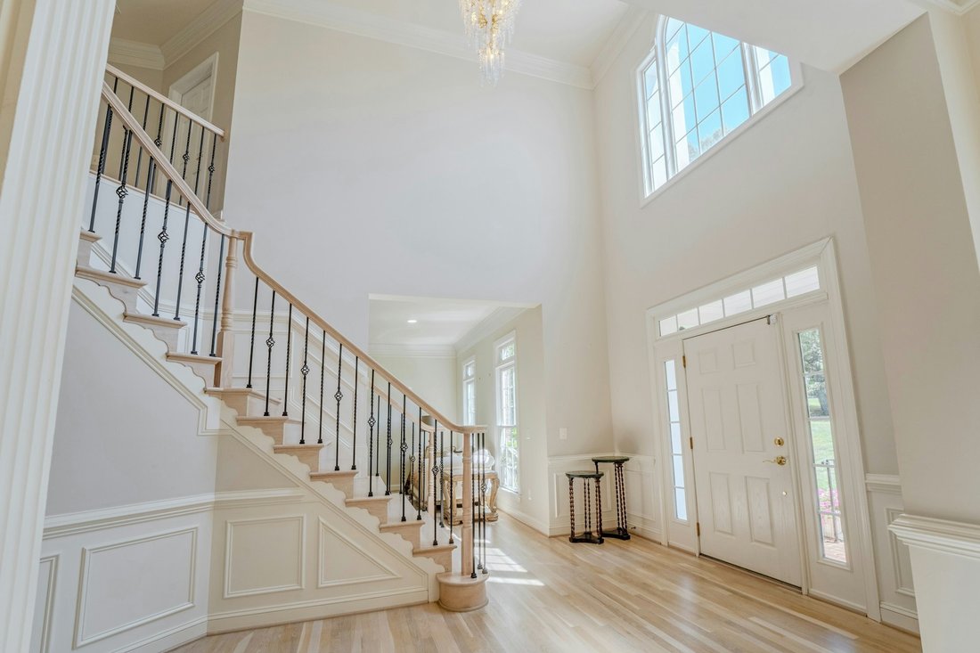 Purcellville, Virginia, United States 5 - 18297399