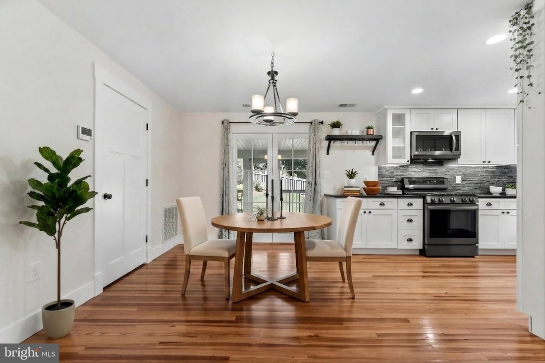 Bluemont, Virginia, United States 3 - 18054431