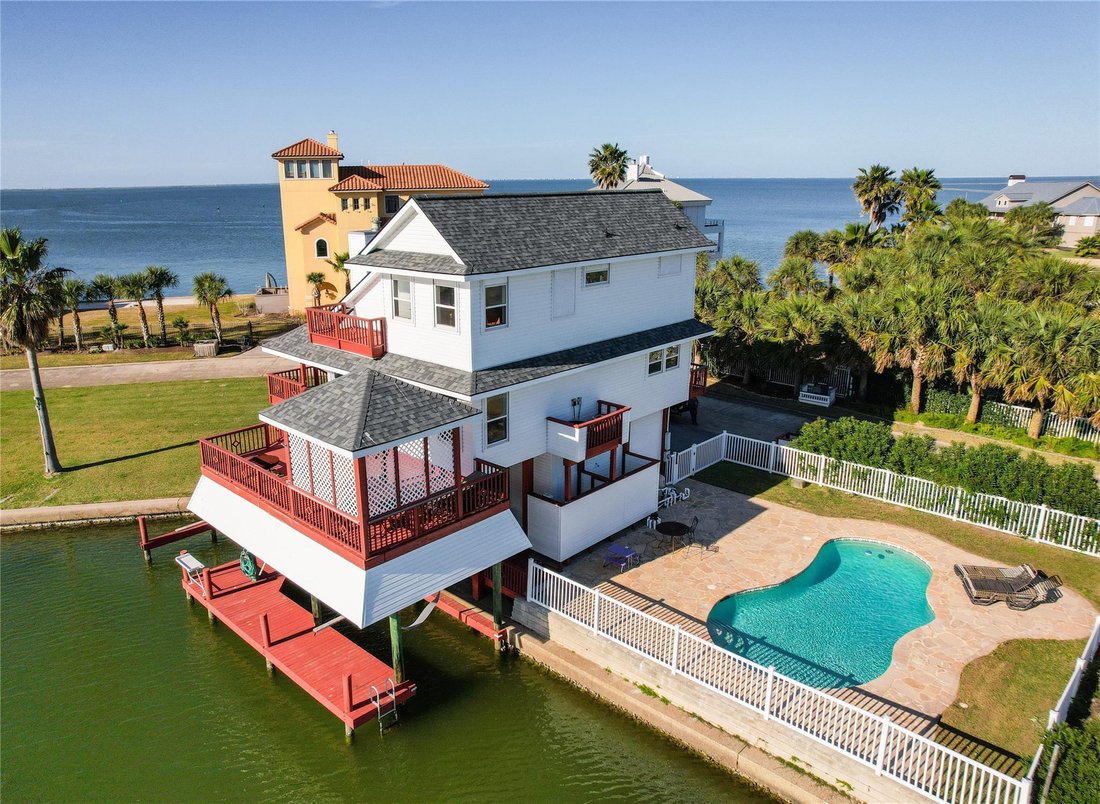 House in Galveston, Texas, United States 1 - 16509787