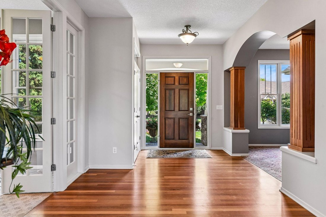 House in Chanhassen, Minnesota, United States 4 - 18297554