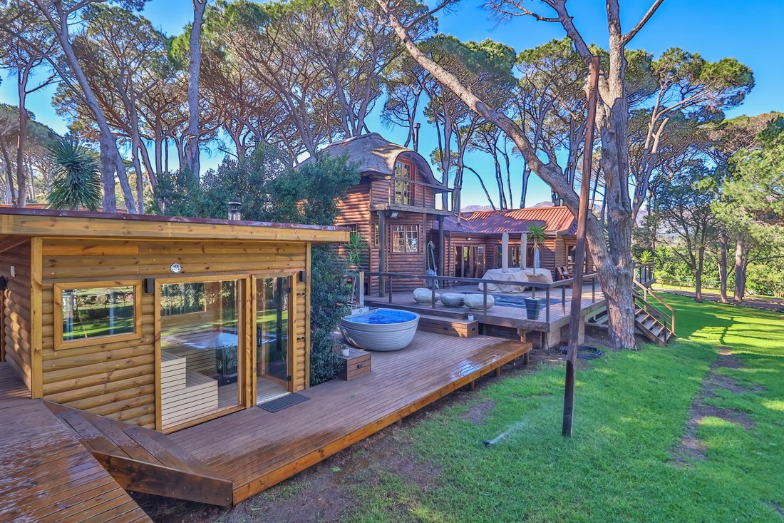 Estate in Spanish Farm, Cape Town, South Africa 1 - 18297573