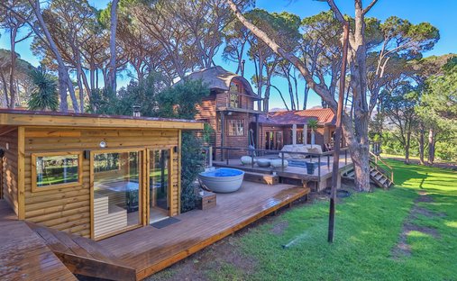 Estate in Cape Town, Western Cape, South Africa 1