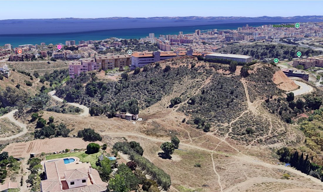 Land in Fuengirola, Andalusia, Spain 1 - 18297619
