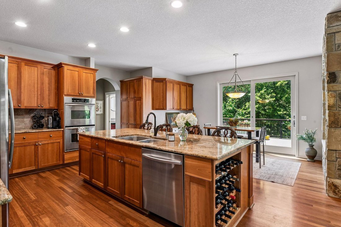 House in Chanhassen, Minnesota, United States 5 - 18297554