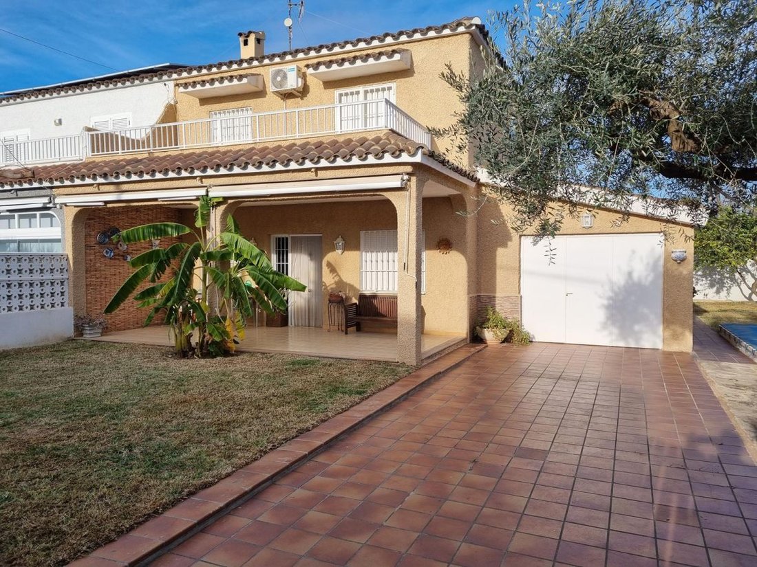 Villa in Castellón de la Plana, Valencian Community, Spain 1 - 18297612