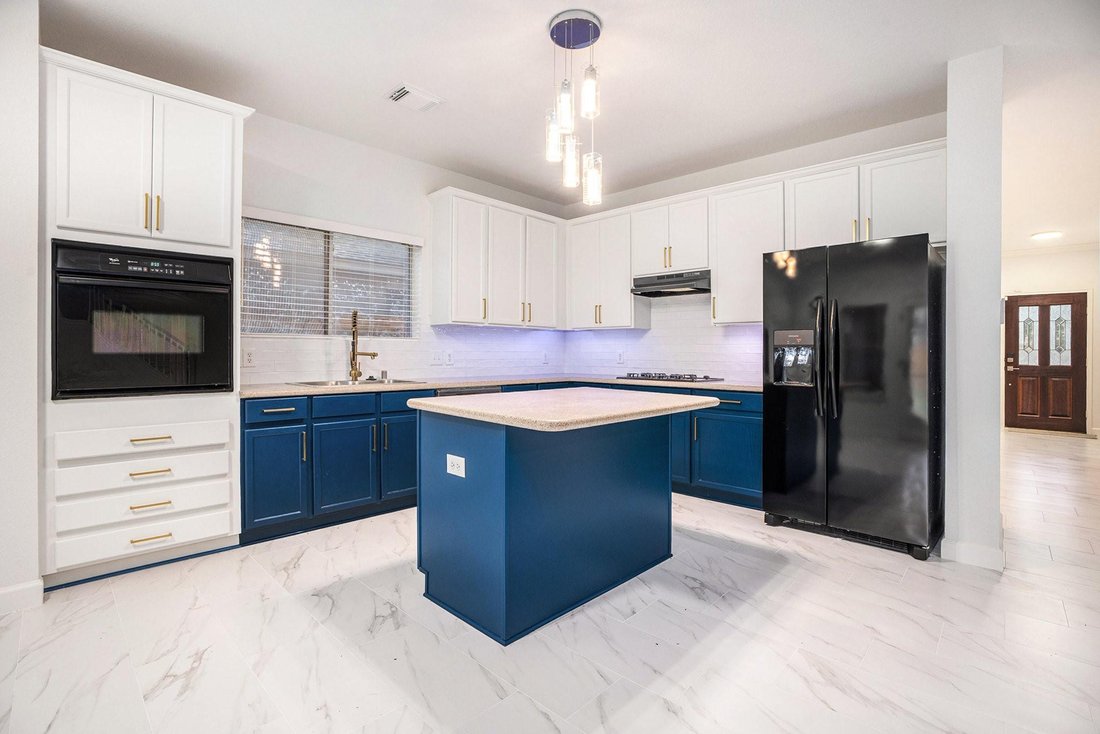 House in Friendswood, Texas, United States 4 - 18297528