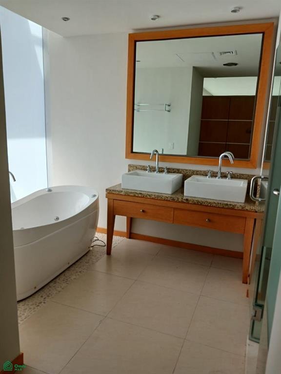 Condo in Puerto Vallarta, Jalisco, Mexico 1 - 18183863