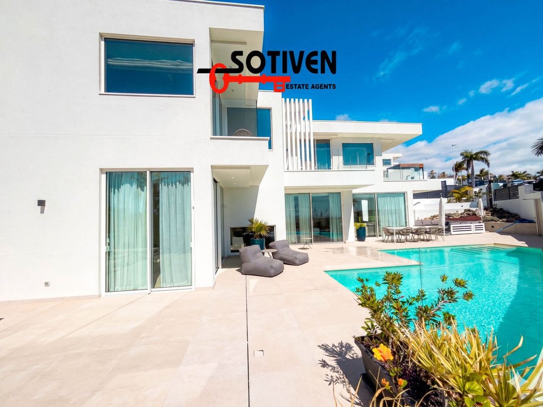 Villa in Adeje, Canary Islands, Spain 3 - 15927305