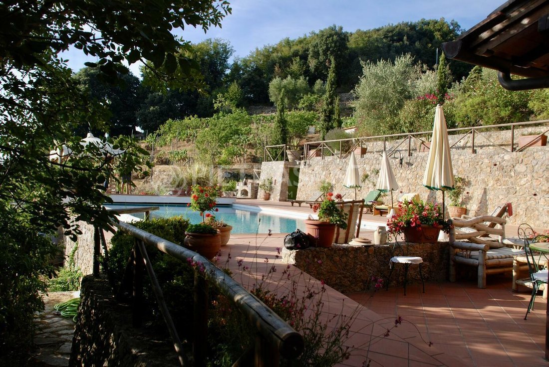 Villa a Capezzano Monte, Toscana, Italia 2 - 18251321