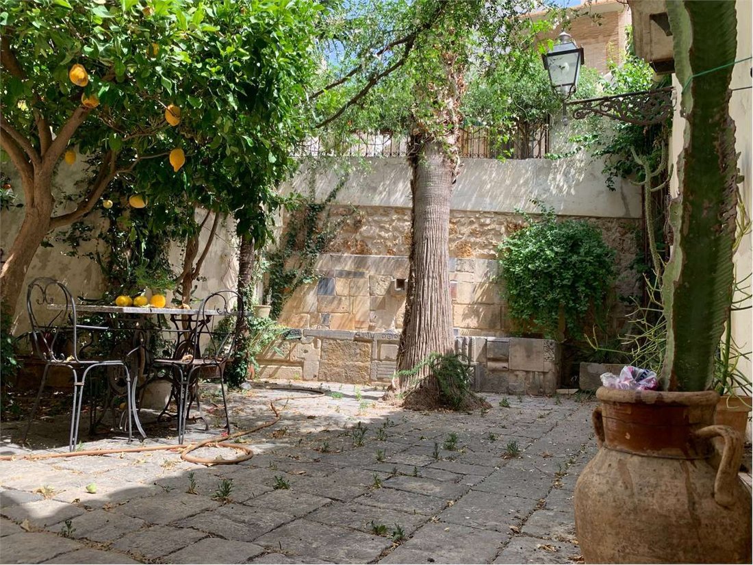 Apartment in Center, Noto, Sicily 1 - 15313478
