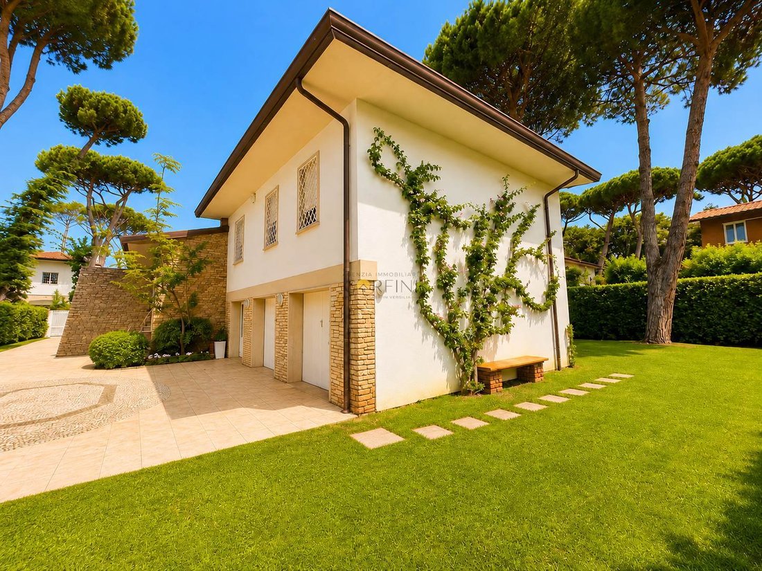 Villa in Camaiore, Tuscany, Italy 5 - 18298128