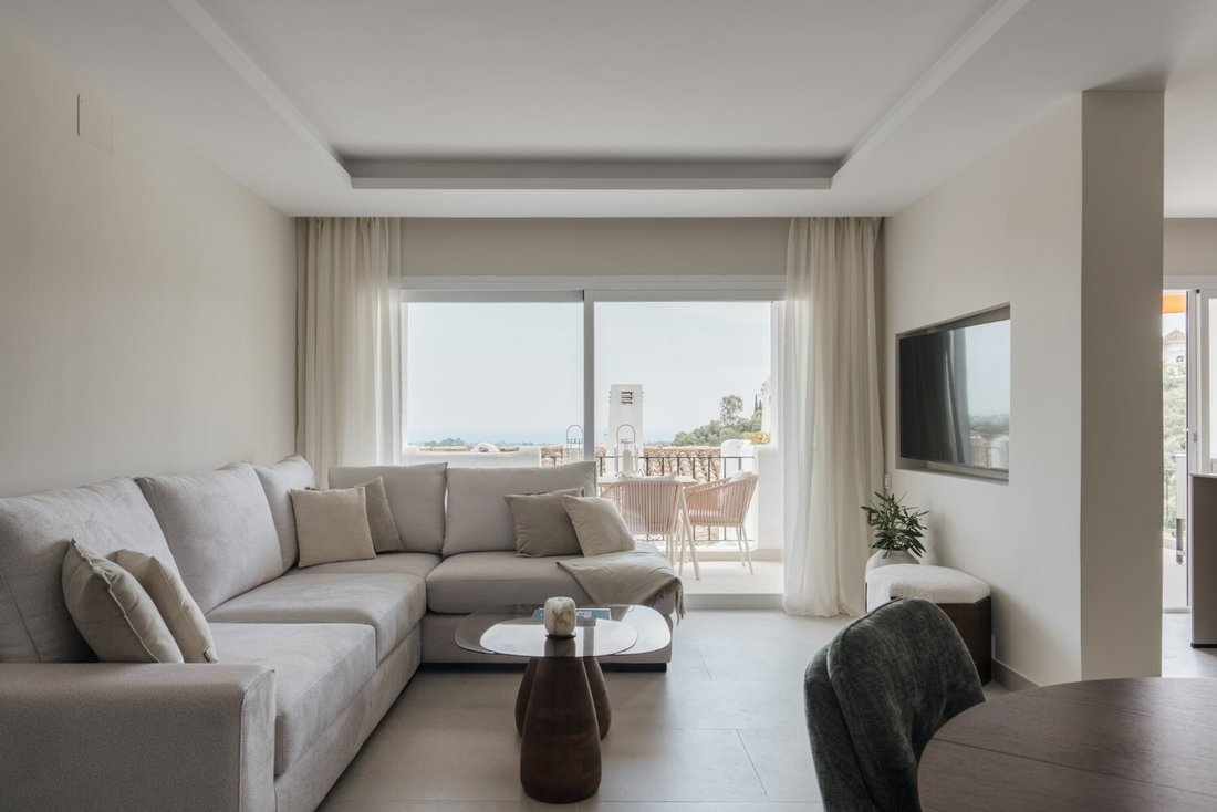 Apartment in El Paraíso, Benahavis, Spain 2 - 18298858