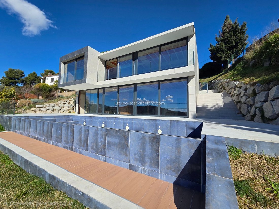 Villa in Pineda de Mar, Catalonia, Spain 5 - 18300761