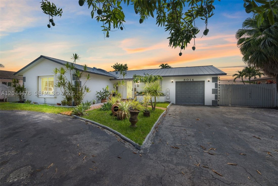 House in Miami, Florida, United States 1 - 18301498