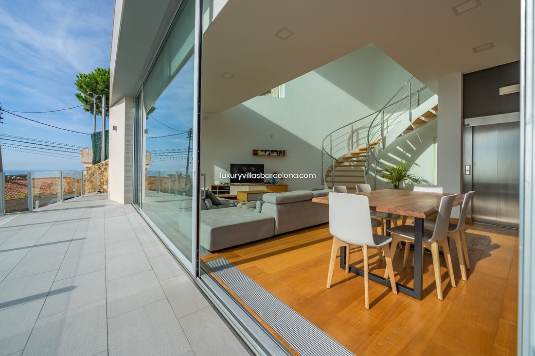Villa in Pineda de Mar, Catalonia, Spain 4 - 18300591