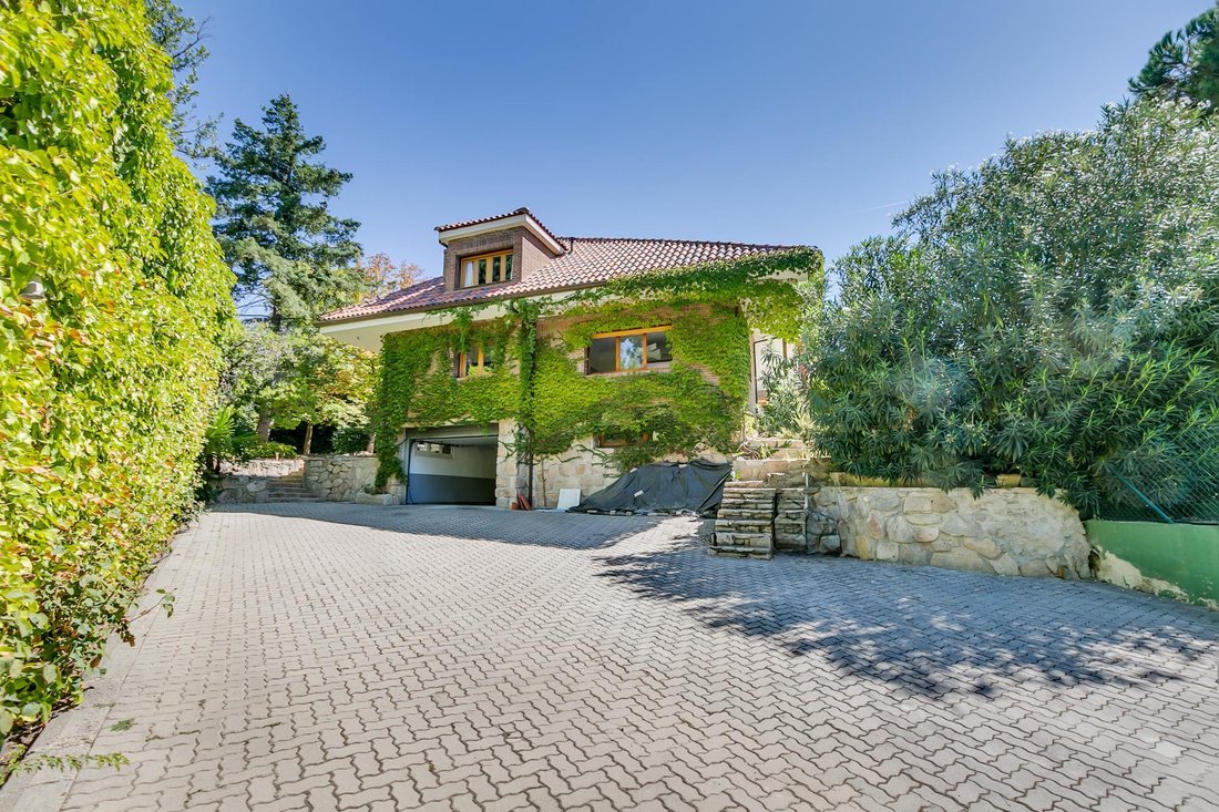 Villa in La Moraleja, Alcobendas, Comunidad de Madrid 2 - 16988817