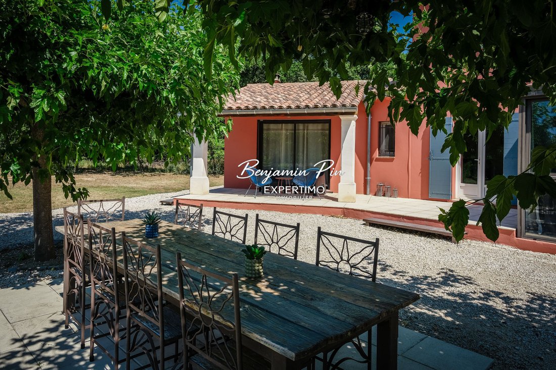 Villa in Saint-Saturnin-lès-Apt, Provence-Alpes-Côte d'Azur, France 4 - 18302232