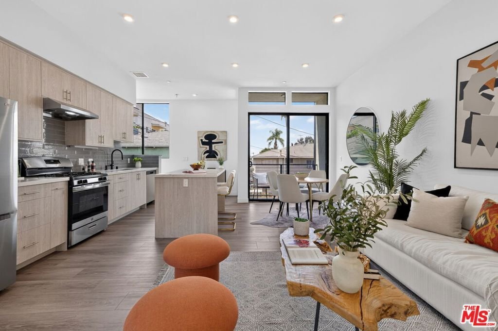 Condo in Los Angeles, California, United States 1 - 18301622