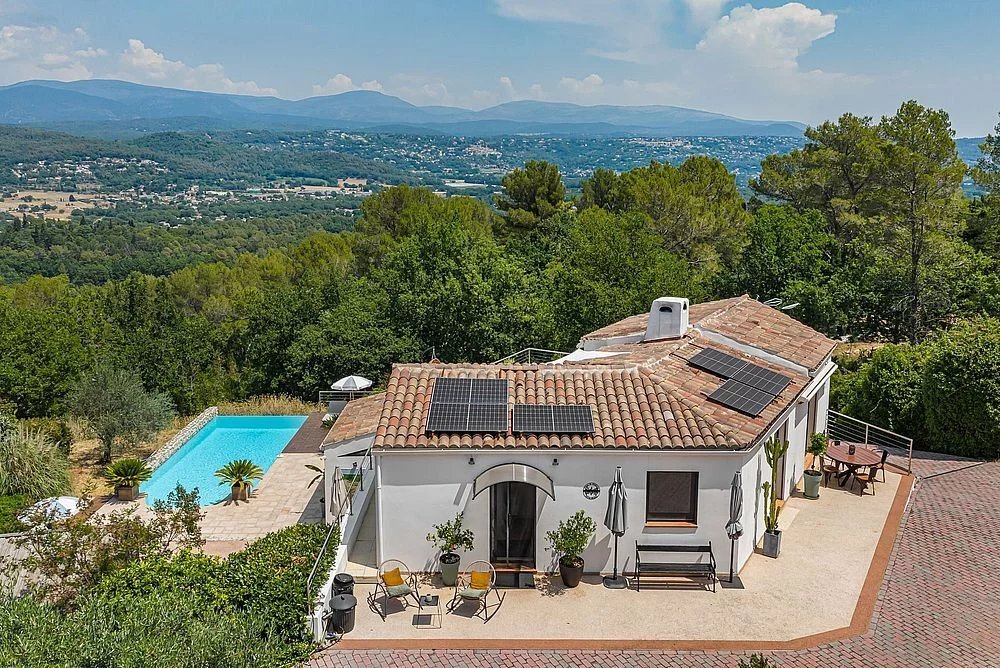 Villa in Tourrettes, Provence-Alpes-Côte d'Azur, France 2 - 16984026