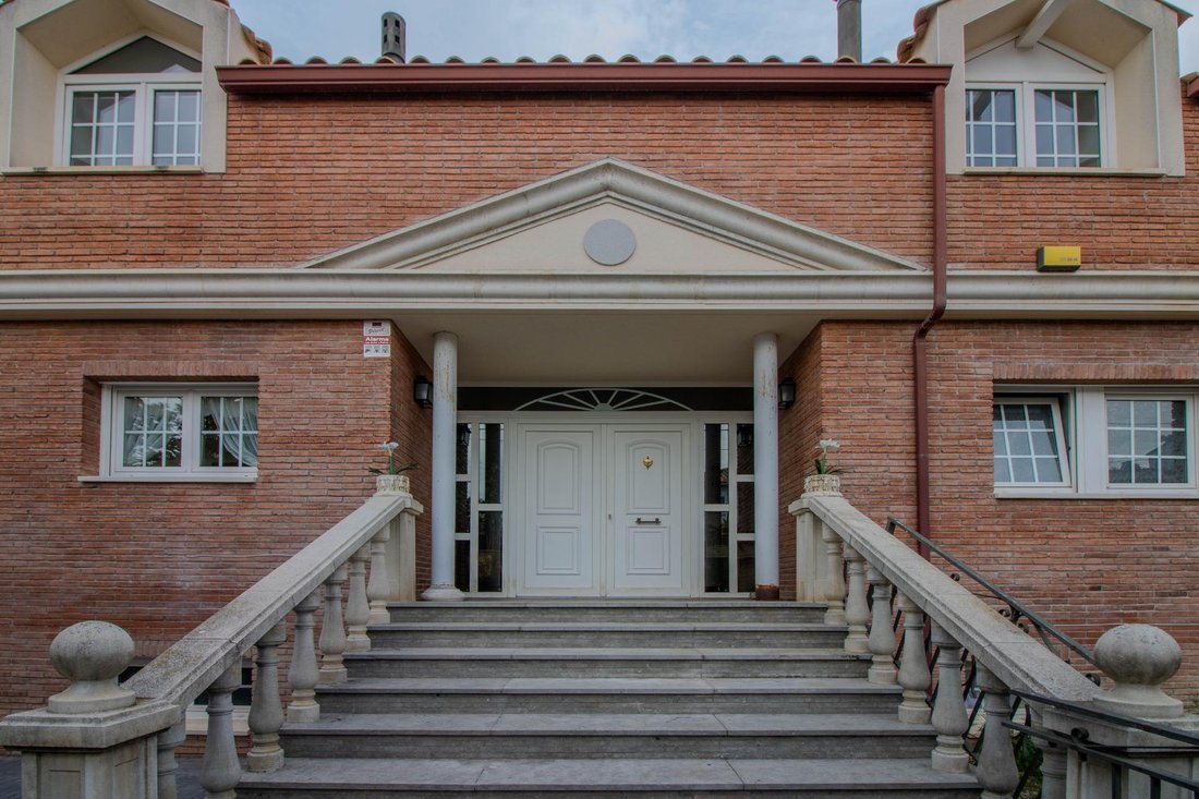 Chalet in Esparreguera, Catalonia, Spain 1 - 18300135