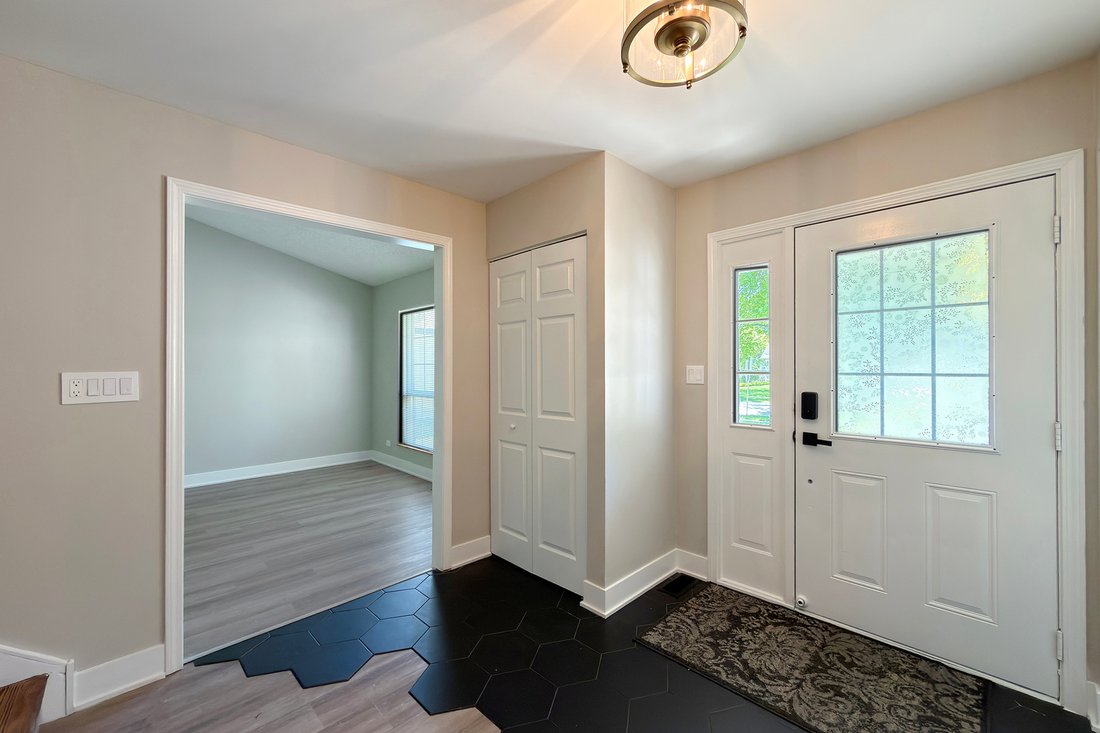 House in Schaumburg, Illinois, United States 3 - 18301275