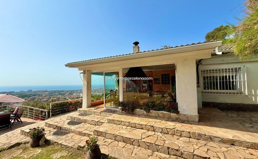 Villa in Pineda de Mar, Catalonia, Spain 1