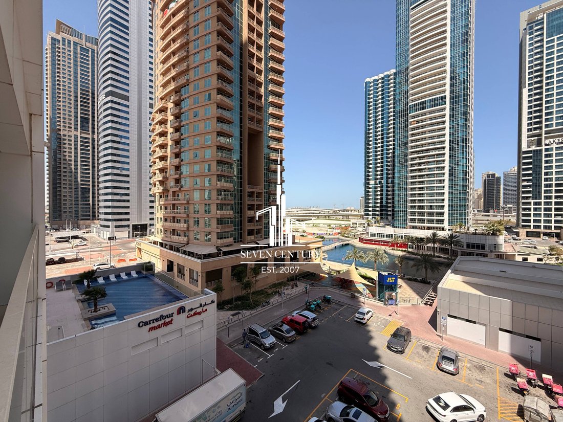 Apartment in JLT / Jumeirah Lakes Towers, Dubai, United Arab Emirates 5 - 18298246