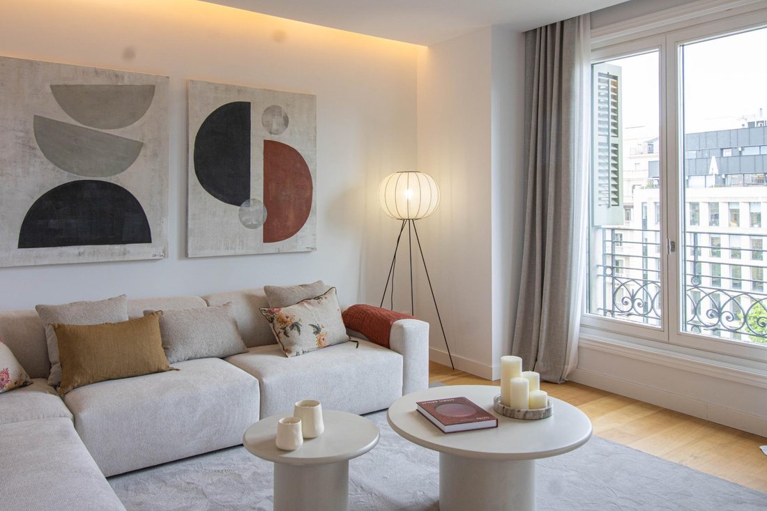 Apartment in Eixample, Barcelona, Spain 4 - 18302721
