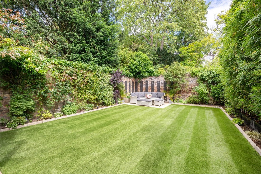 House in Hampstead, Camden, England 5 - 18298831