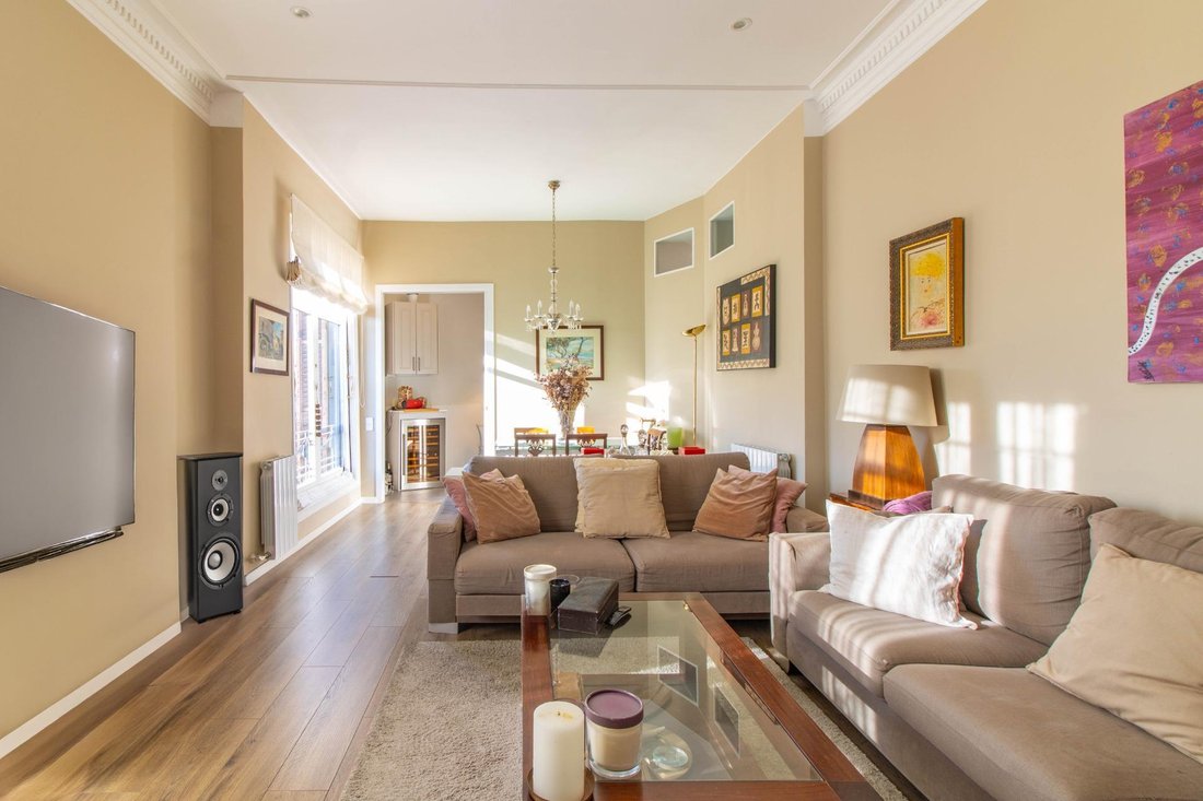 Apartment in Eixample, Barcelona, Spain 2 - 18302499