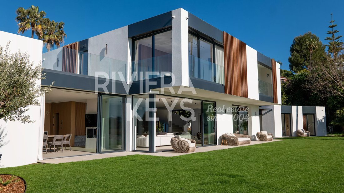 Villa in Antibes, Provence-Alpes-Côte d'Azur, France 2 - 18298773