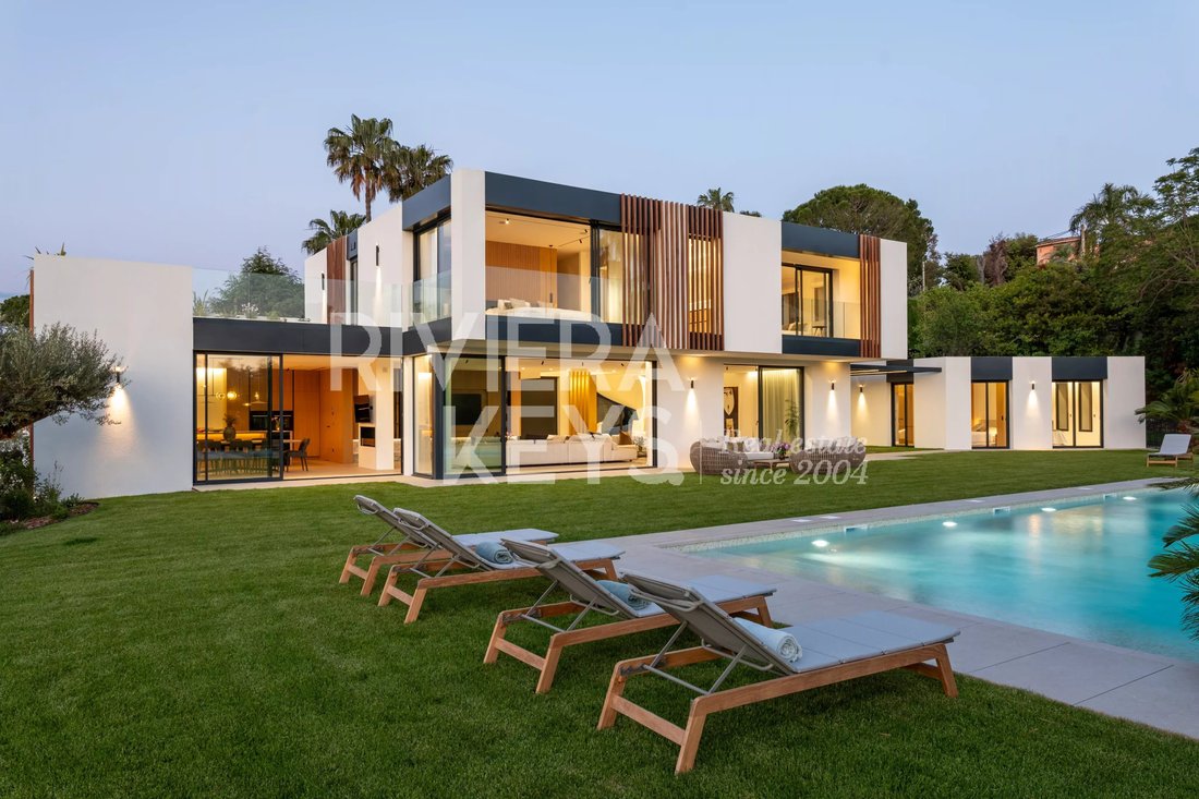 Villa in Antibes, Provence-Alpes-Côte d'Azur, France 5 - 18298773