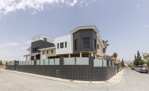 Villa in Ogijares, Andalusia, Spain 1