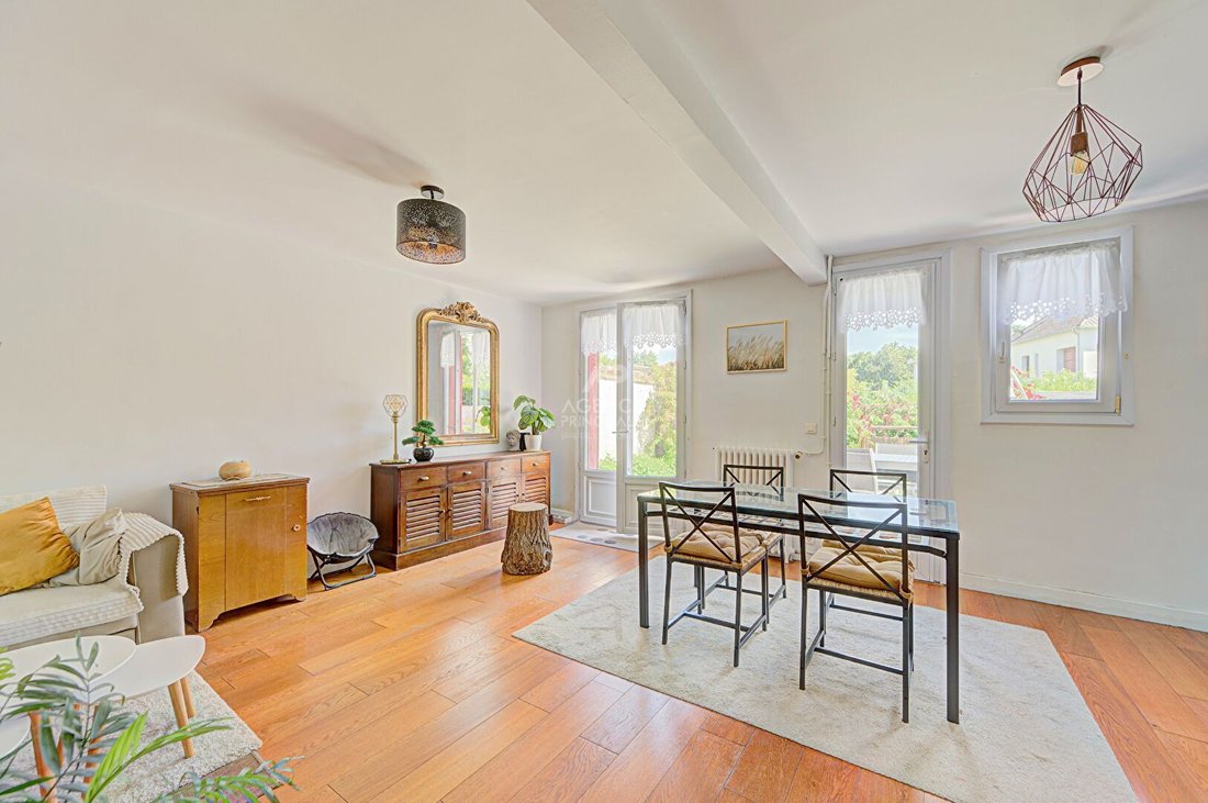 House in Forêt, Saint-Germain-en-Laye, France 2 - 18300925