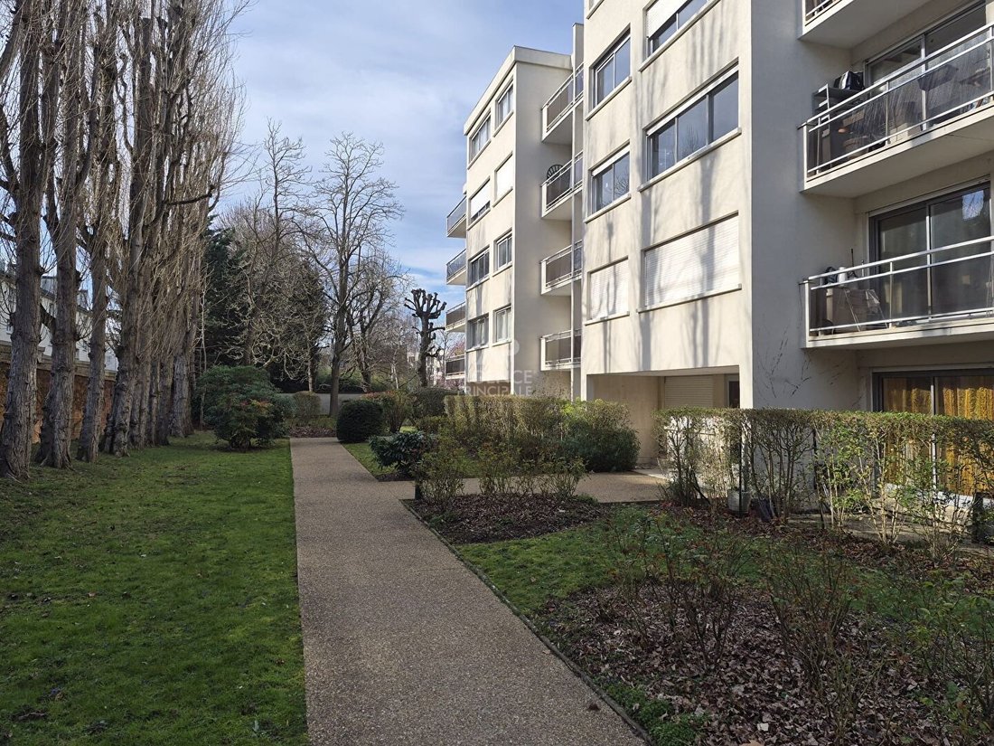 Apartment in Forêt, Saint-Germain-en-Laye, France 4 - 18301094