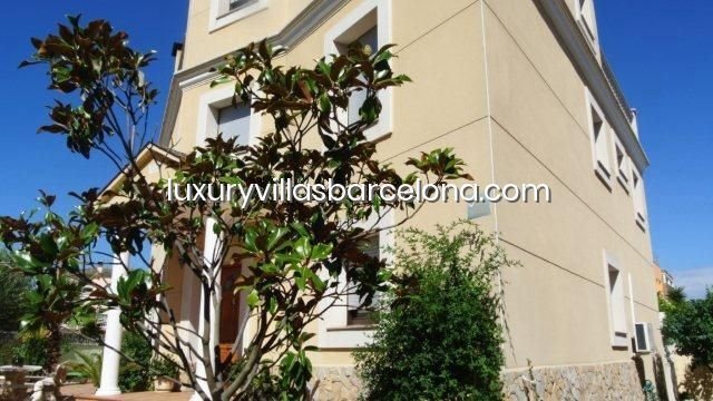 Villa in Pineda de Mar, Catalonia, Spain 4 - 18300392