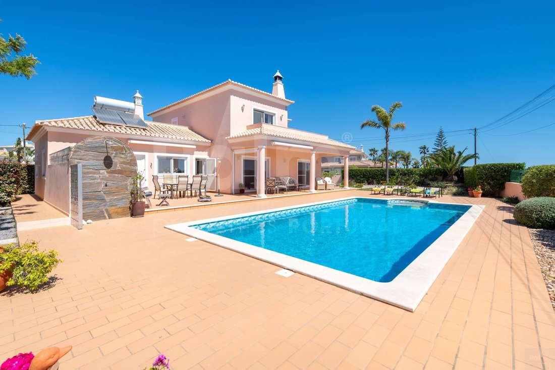 Villa in Porches, Algarve, Portugal 1 - 18299127