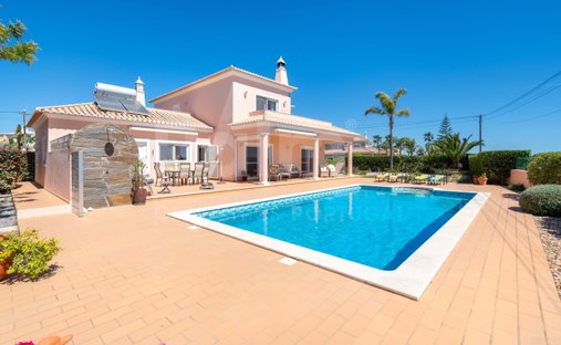 Villa in Porches, Algarve, Portugal 1