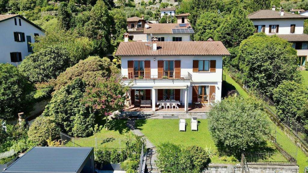 Villa in Gravedona ed Uniti, Lombardy, Italy 2 - 18300643
