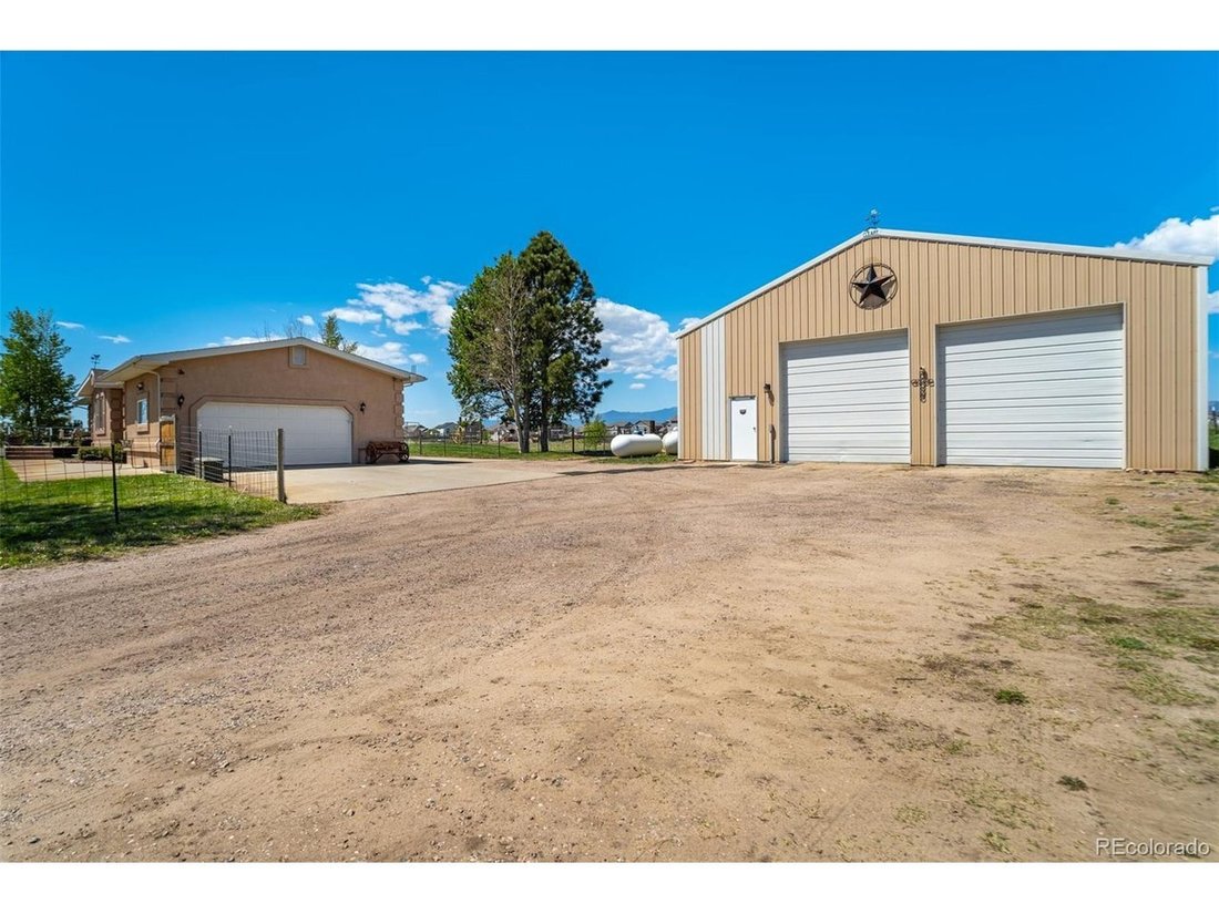 House in Colorado Springs, Colorado, United States 3 - 18299693