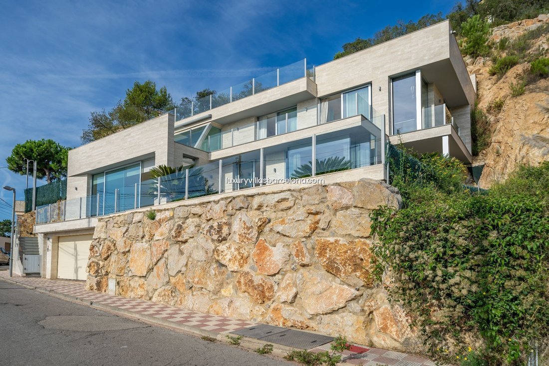 Villa in Pineda de Mar, Catalonia, Spain 2 - 18300591