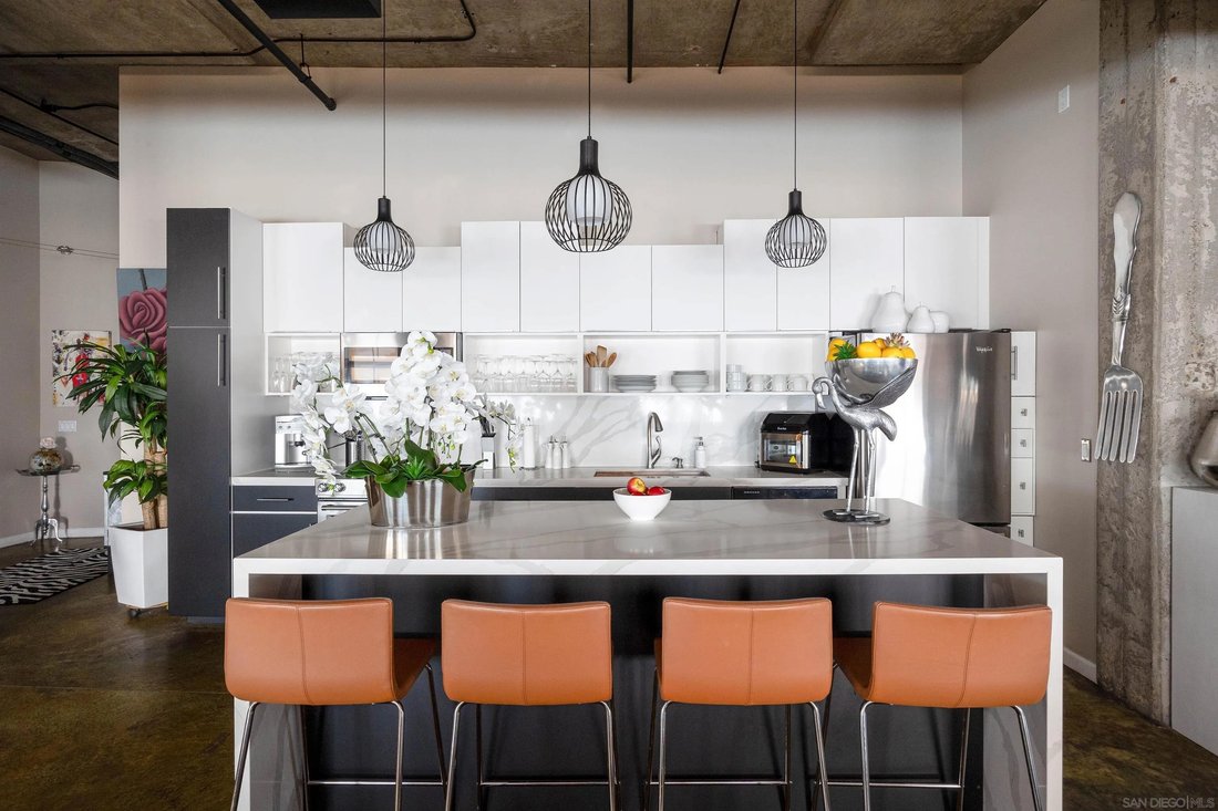 Condo in San Diego, California, United States 4 - 18301645