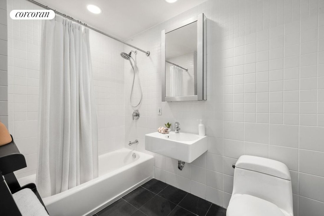 Condo in New York, New York, United States 5 - 18298905