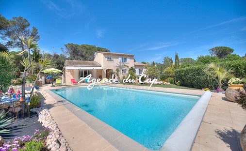 Villa a Le Dramont-Agay-Anthéor-Le Trayas, Saint-Raphaël, Francia 1